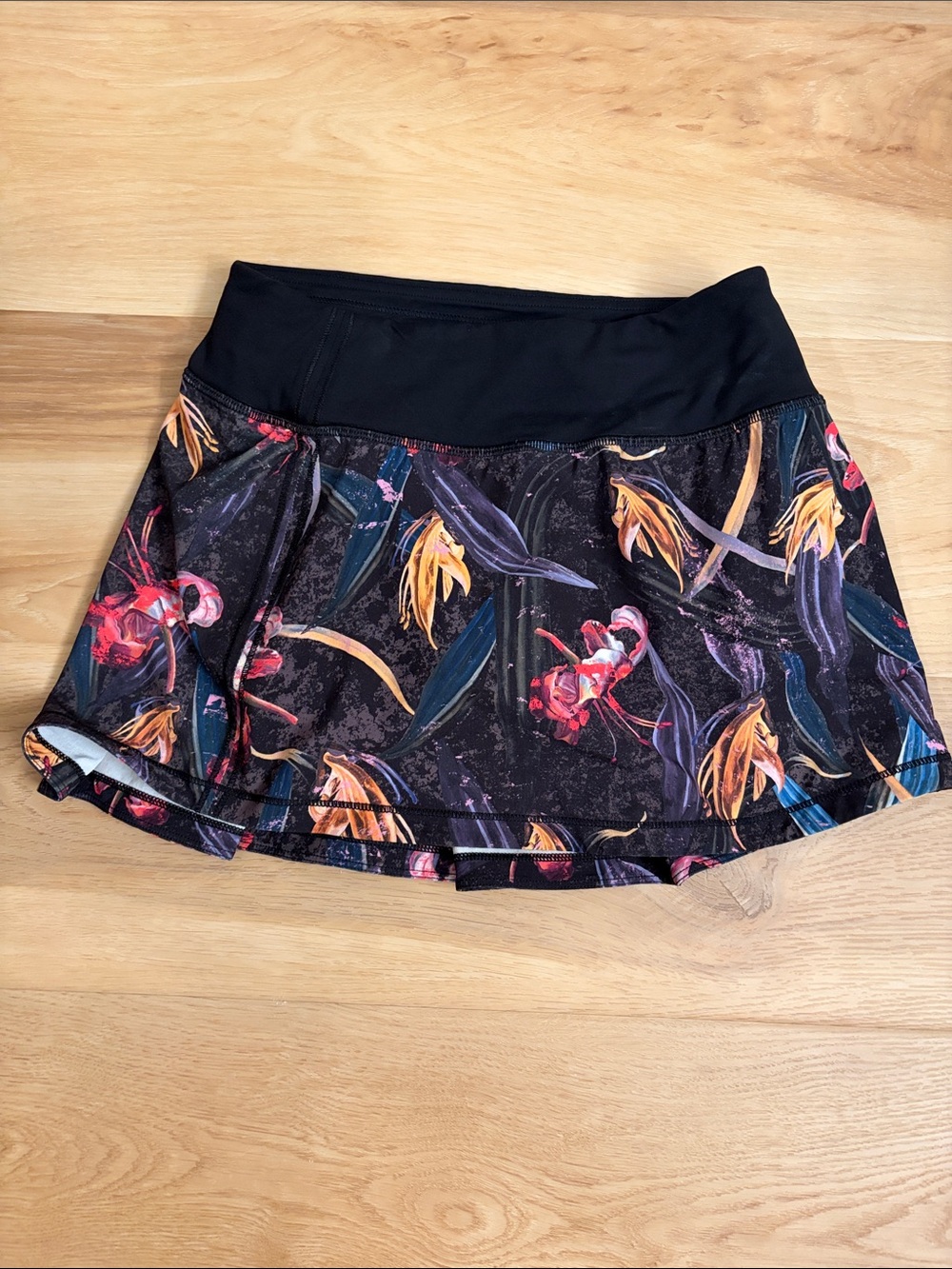 lululemon athletica Black Waist Floral Skater Skort